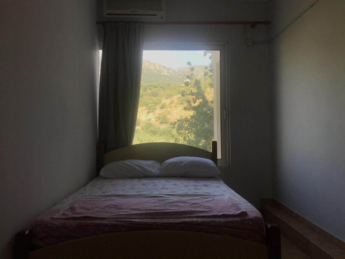 Sun Bakers Hostel Himarë Extérieur photo
