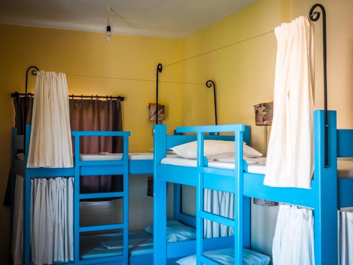 Sun Bakers Hostel Himarë Extérieur photo